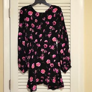 NWOT Forever 21 floral dress w side cut out sz L